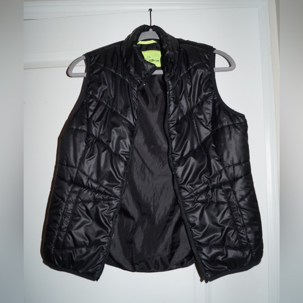 Flirtitude Black active vest